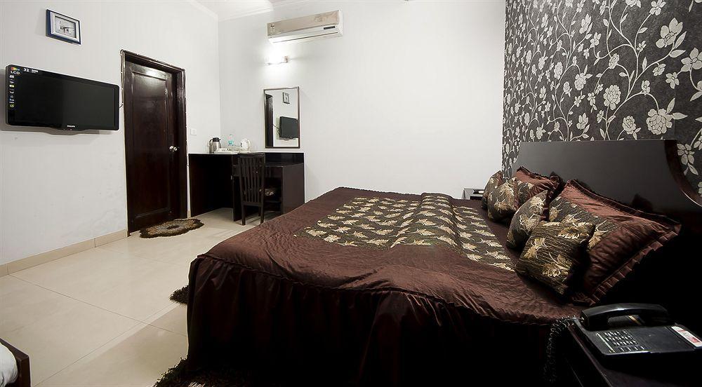 Hotel Ashoka International Νέο Δελχί Εξωτερικό φωτογραφία